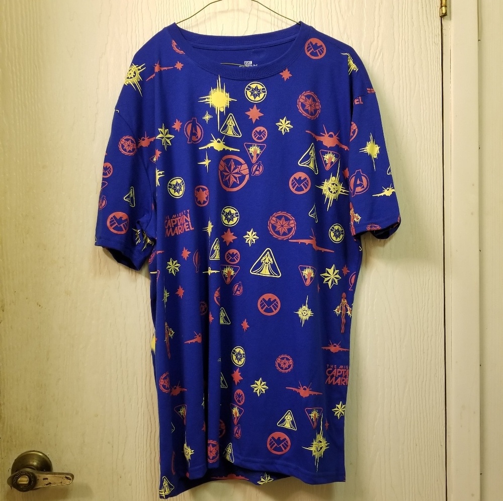 Captain Marvel tee